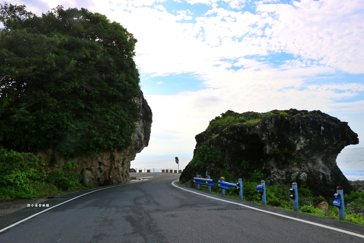 小琉球最美的五大海景‧小琉球二龍宮、紅番石、美人洞 烏龜岩、厚石裙礁、蛤板灣 小琉球威尼斯沙灘，碧海藍天療癒景色必拍聖地!!