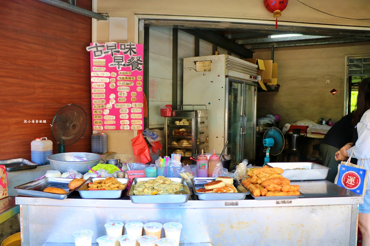 小琉球古早味早午餐&柴燒粉粿‧四十年以上在地老字號,小琉球必排晨間美食,只有島上才有的蔥油條,隱藏市場的手工柴燒粉粿 - 第3張圖 小琉球古早味早午餐&柴燒粉粿‧四十年以上在地老字號,小琉球必排晨間美食,只有島上才有的蔥油條,隱藏市場的手工柴燒粉粿