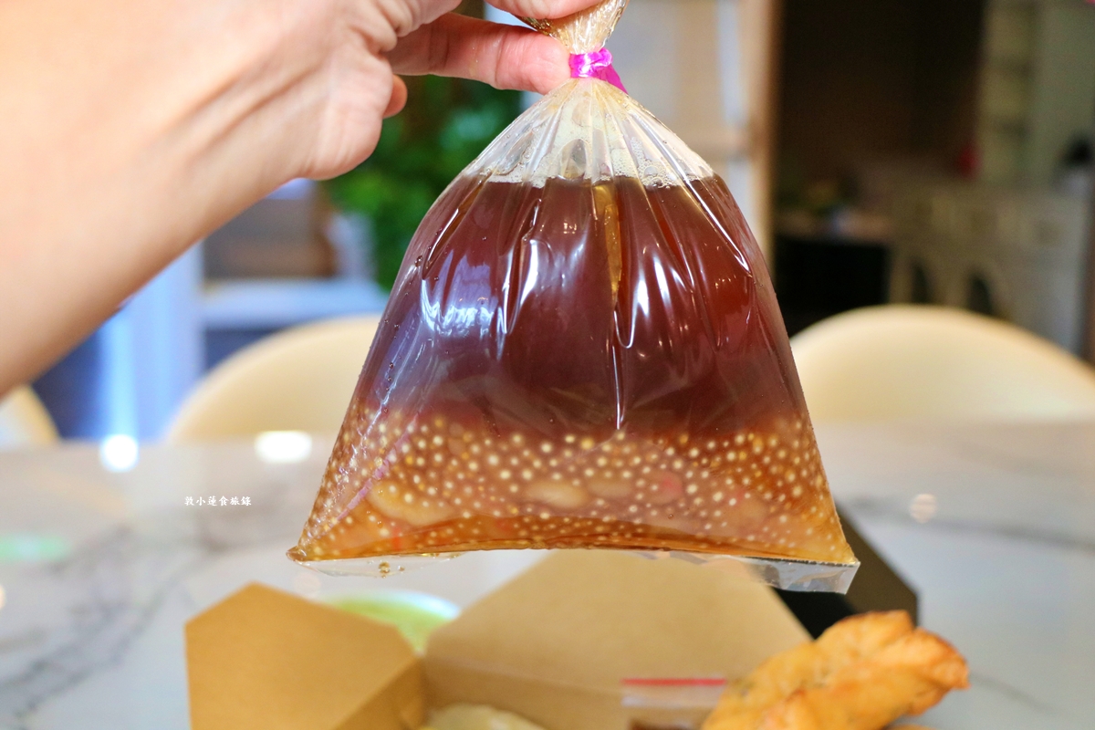 小琉球古早味早午餐&柴燒粉粿‧四十年以上在地老字號,小琉球必排晨間美食,只有島上才有的蔥油條,隱藏市場的手工柴燒粉粿 - 第17張圖 小琉球古早味早午餐&柴燒粉粿‧四十年以上在地老字號,小琉球必排晨間美食,只有島上才有的蔥油條,隱藏市場的手工柴燒粉粿
